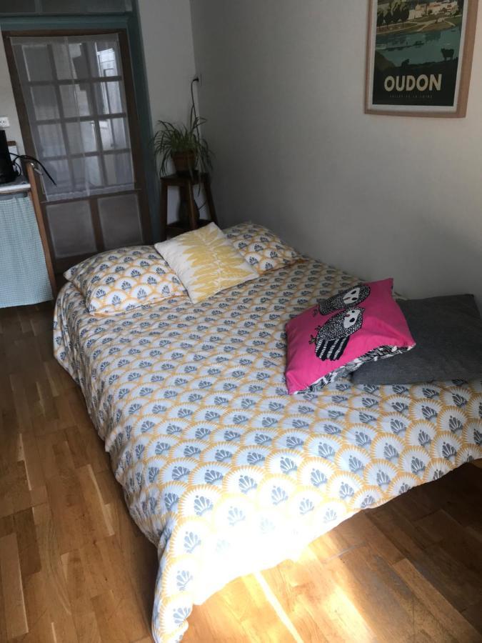 Dans La Loge De Marguerite Avec Sauna Homestay